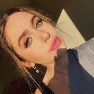 Meet your Posher, Leah